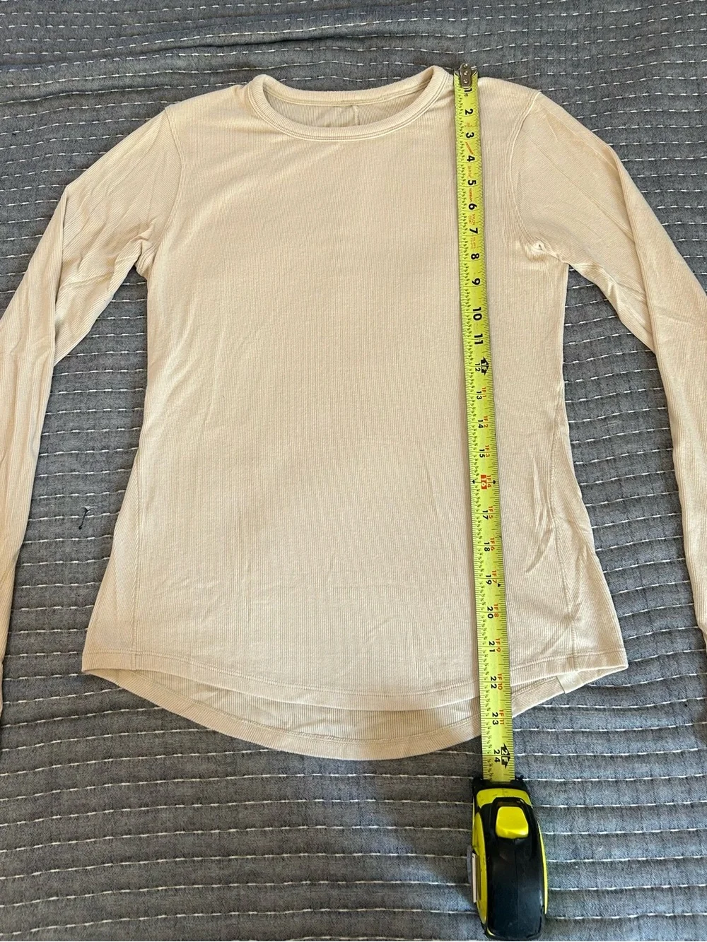Lululemon Women's Long Sleeve Soft Oatmeal Cream Casual Longsleeve